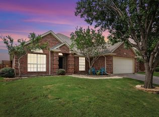 2812 Flint Rock Dr, Fort Worth, TX 76131