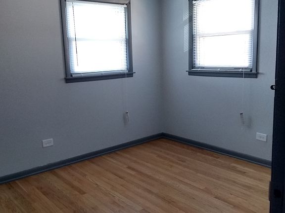 3rd image of 9459 Maple Dr #2S