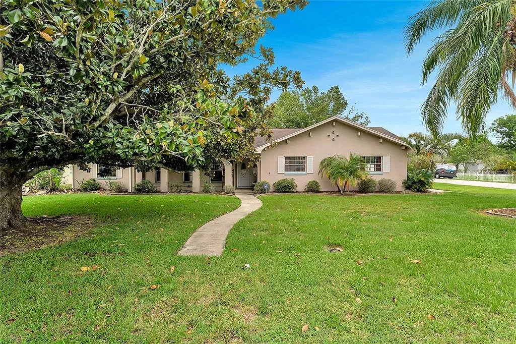 3 bed, 3.0 bath, 1863 sqft, $2,500 — Photo 2