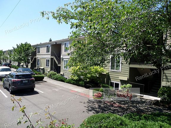 4th image of 3233 NE 12th St APT 302