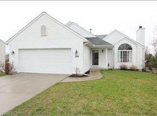 320 Prairie Run Dr NE, Cedar Springs, MI 49319