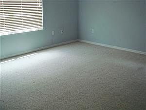 4th image of 1020 NE 30th Ave APT 103