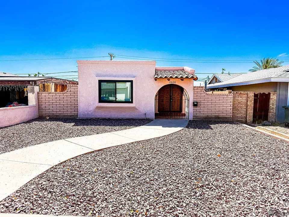 2028 S 6th Ave