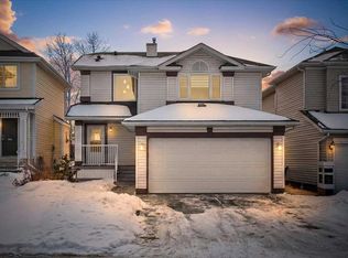 337 Douglas Glen Heath SE, Calgary, AB T2Z 2W5