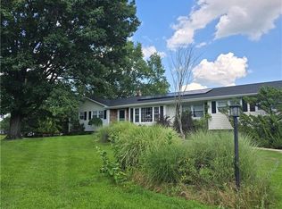 15 Willow Run Ln, Belle Mead, NJ 08502