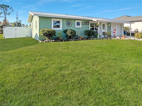 3711 Tangelo Dr, Saint James City, FL 33956