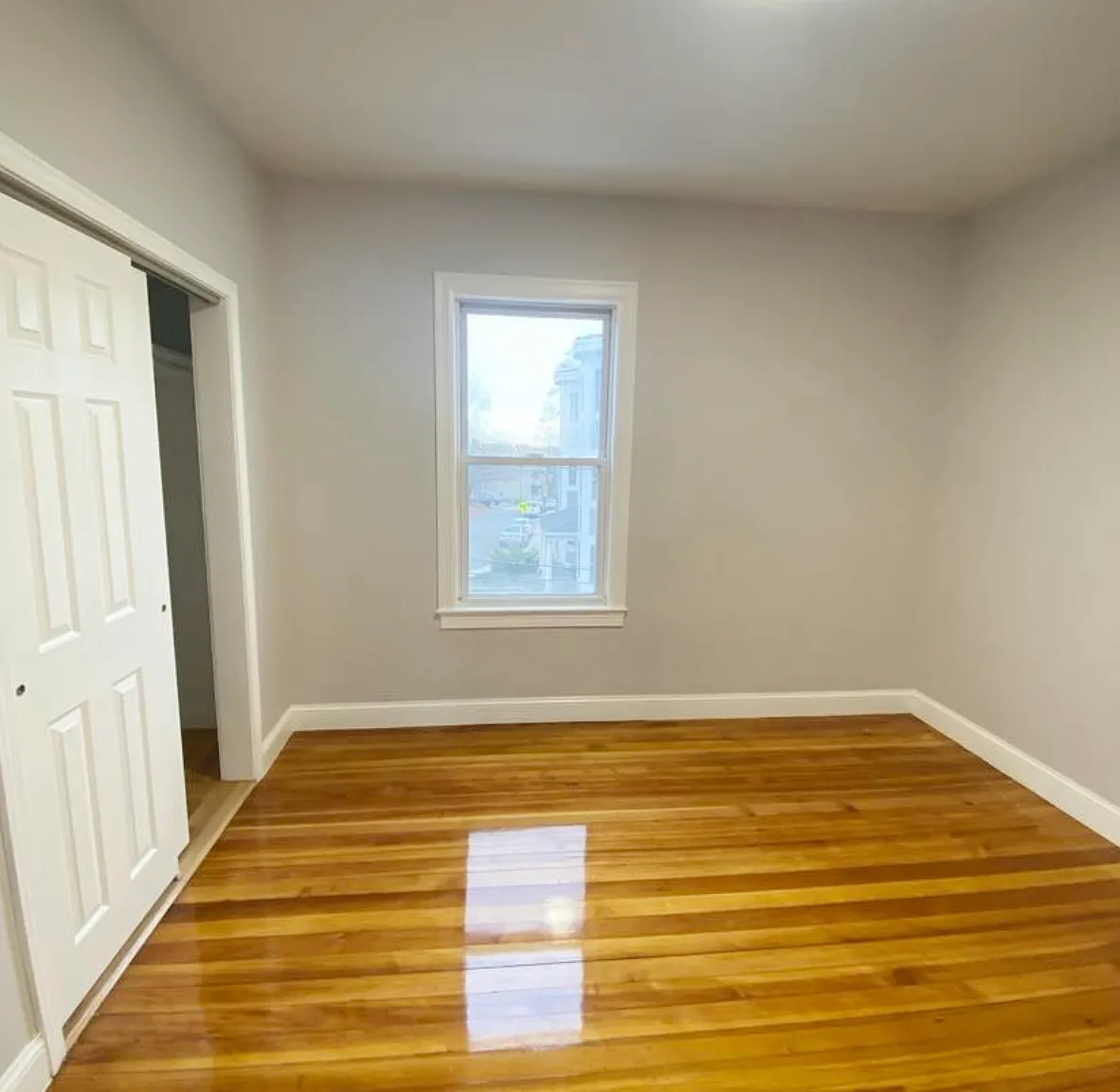 4 bed, $3,700 — Photo 2
