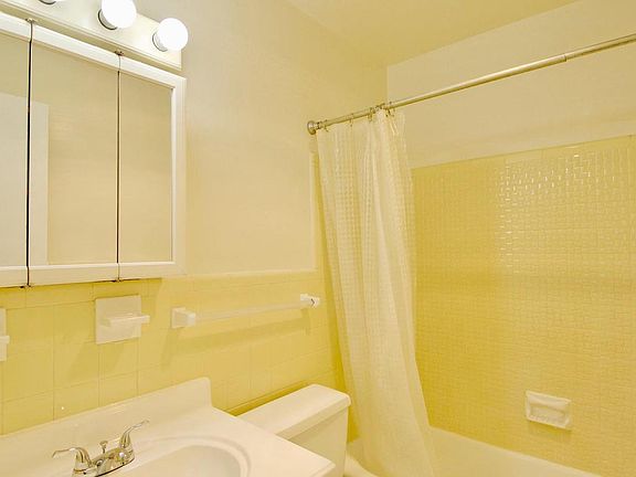 5th image of 10201 Grosvenor Pl APT 1506