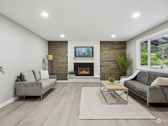 3rd image of 7027 Glen Terra Court SE