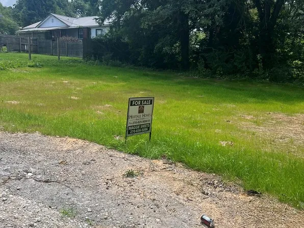 616 Silkwood Ave, Madisonville, KY 42431