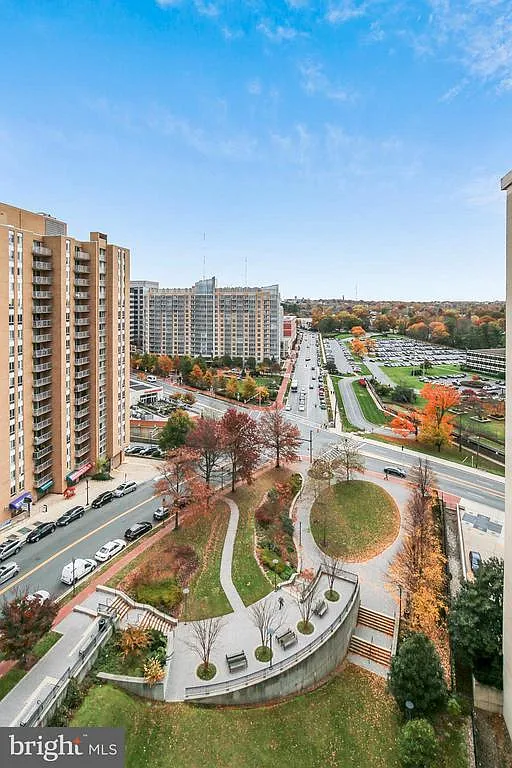 2 bed, 1.5 bath, 1153 sqft, $2,990 — Photo 2