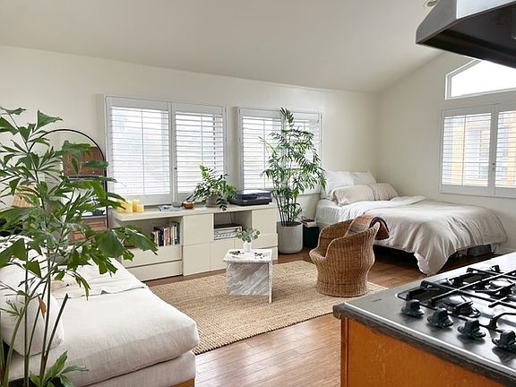 2nd image of 202 Dimmick Ave #2-BH