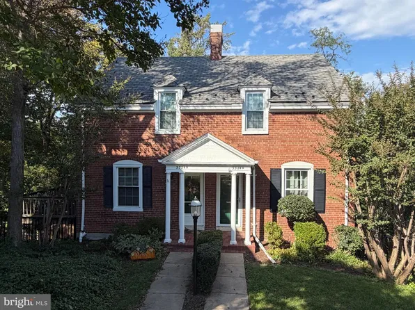 3324 S Wakefield St #A, Arlington, VA 22206