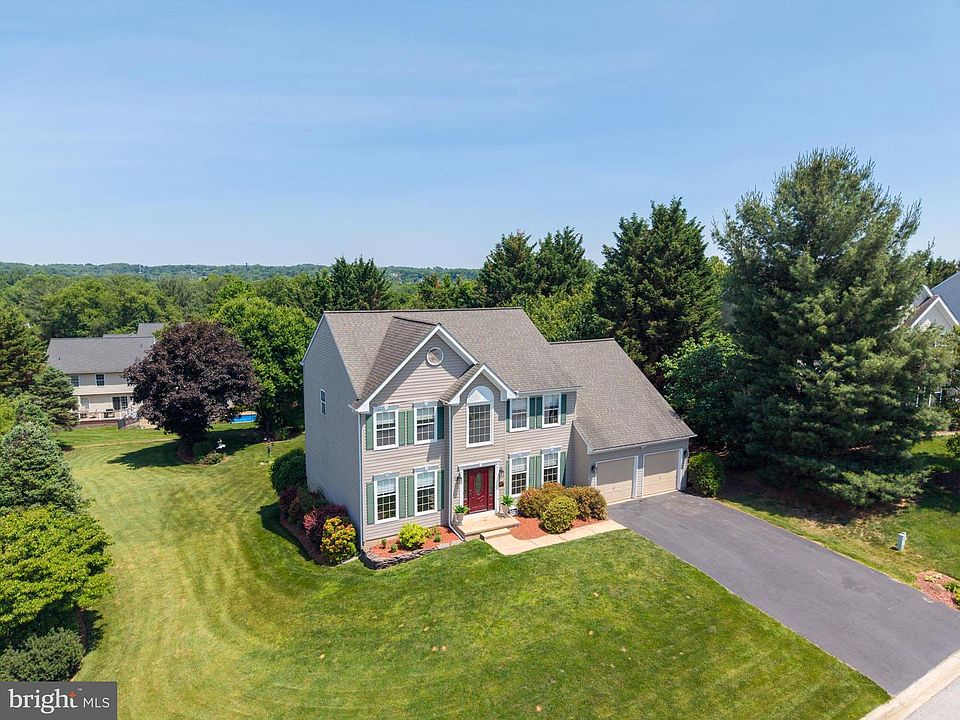 1st image of 1 Salina Ct