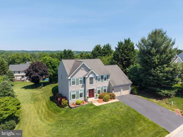 1 Salina Ct, Hockessin, DE 19707