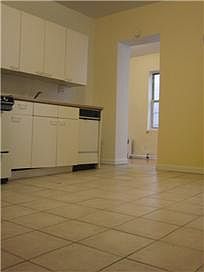 5th image of 64 Thompson St APT 28