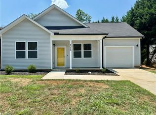 5326 Fairway Forest Dr, Winston Salem, NC 27105