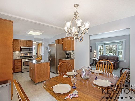 4th image of 4736 Southstone Ave SE