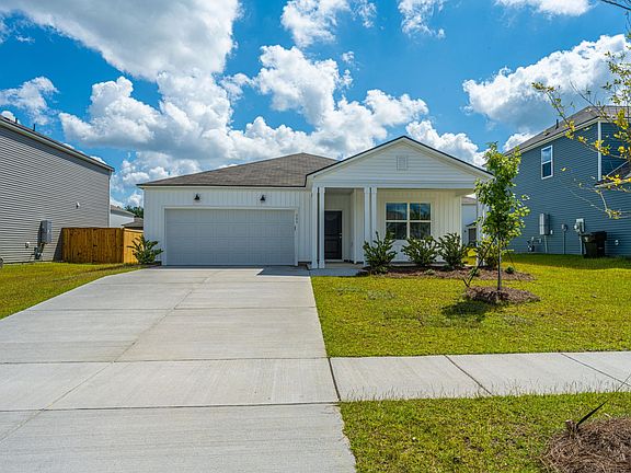 2nd image of 604 Fisher Ln