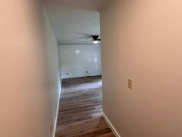 135 Hunter Ave — Photo 8