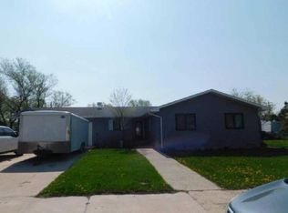 808 Pine St, Upton, WY 82730