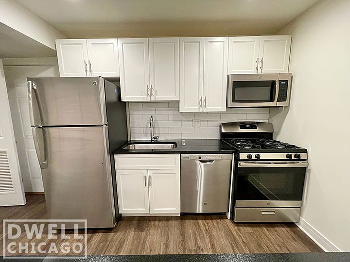 1st image of 4422 N Wolcott Ave #G