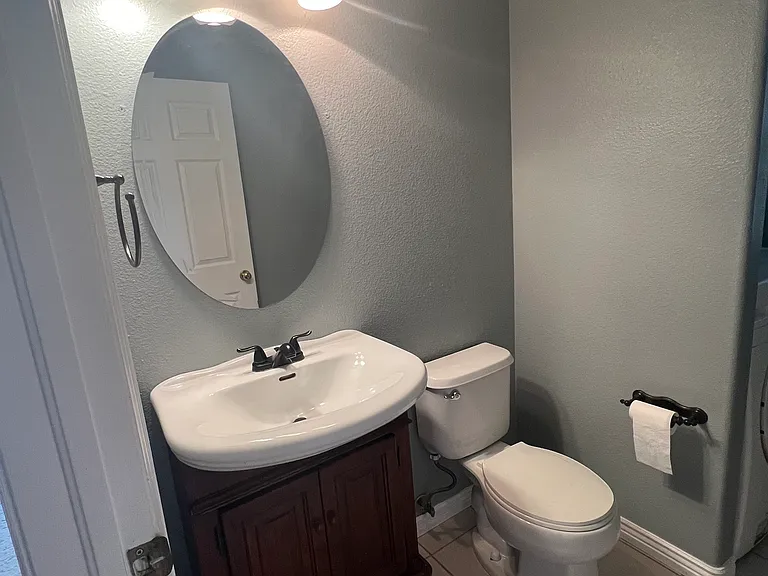 1029 Thornbury Pl — Photo 15
