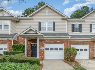 5327 Waverly Lynn Ln, Charlotte, NC 28269