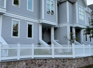 13 Abbey Rd, Brunswick, ME 04011