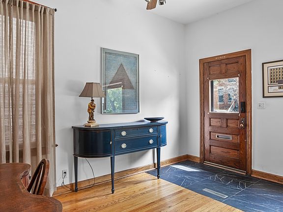 5th image of 2326 W Medill Ave