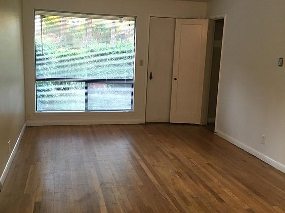 5th image of 11550 30th Ave NE #A