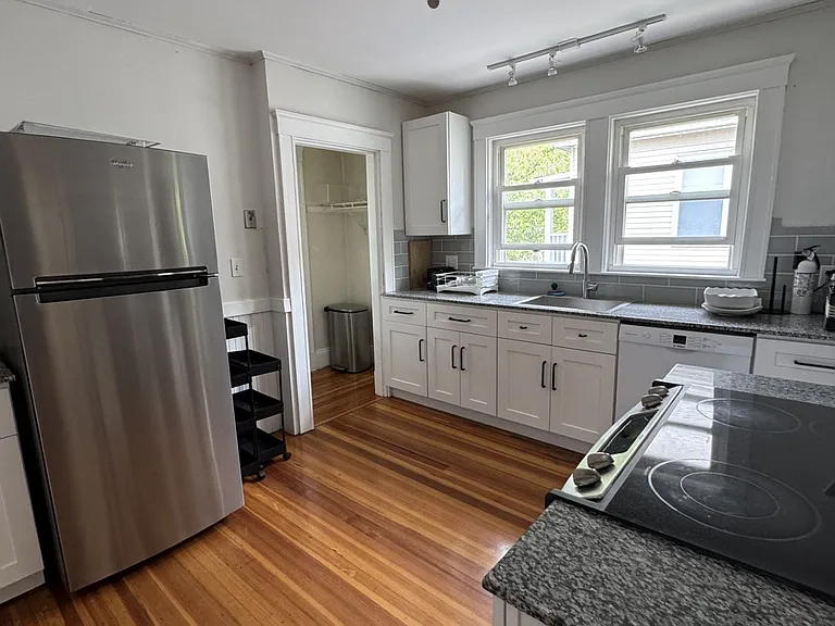 21 Sunset Rd #2 — Photo 4