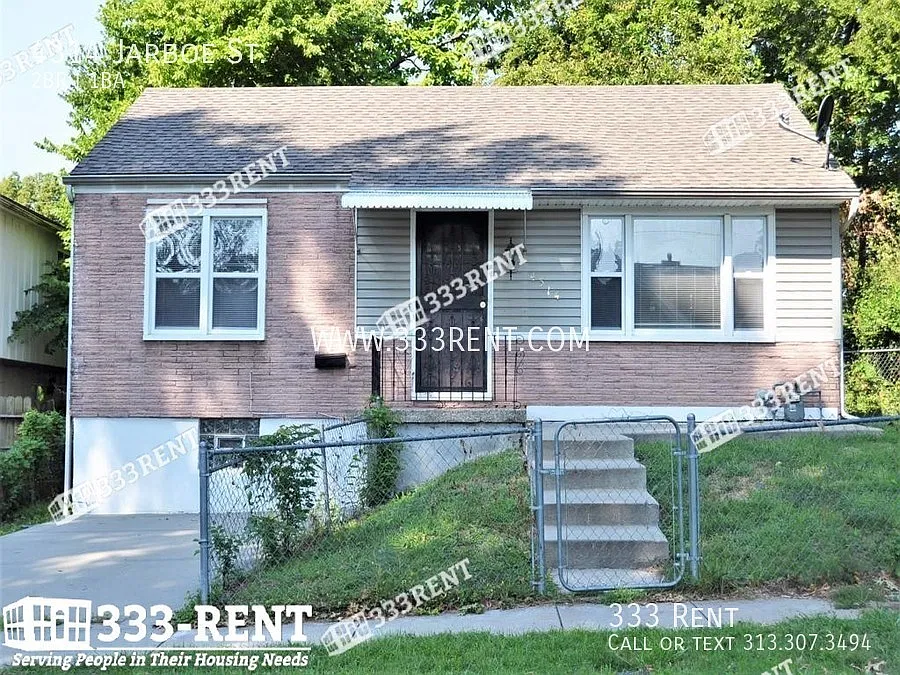 You've found your house near the action in Westport! — Photo 2