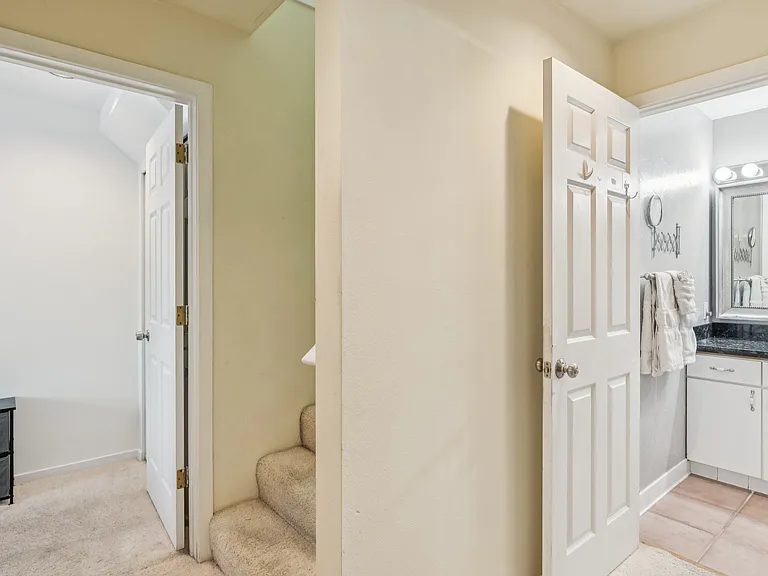 115 W Galer St #304 — Photo 12