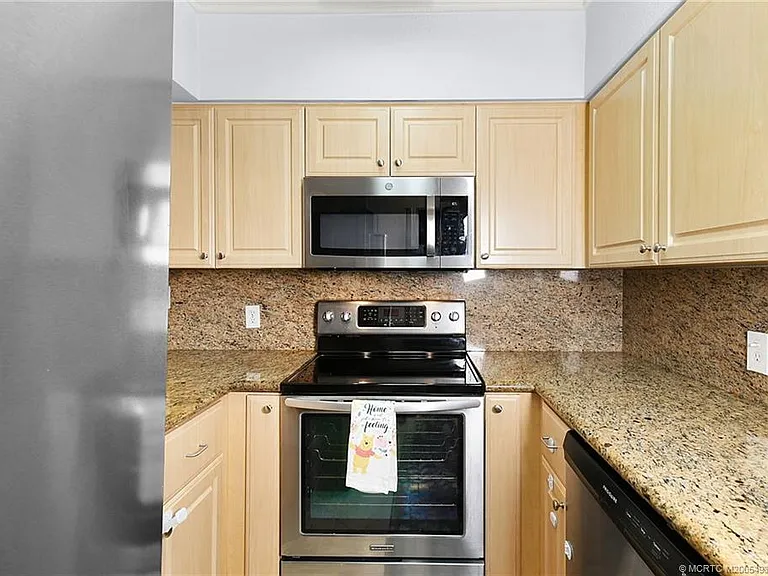 3129 SE Indian St #3 — Photo 9