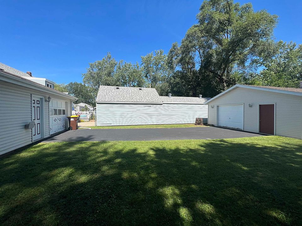 7415 Rogers St, Machesney Park, IL 61115 Zillow