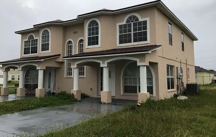 3 bed, 2.5 bath, 1500 sqft, $1,700 — Photo 1