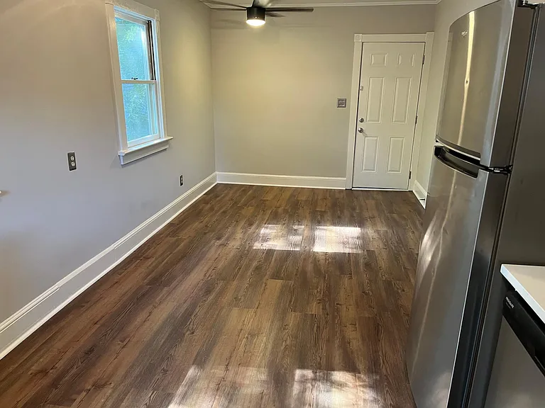 340 Josephine St #B — Photo 8