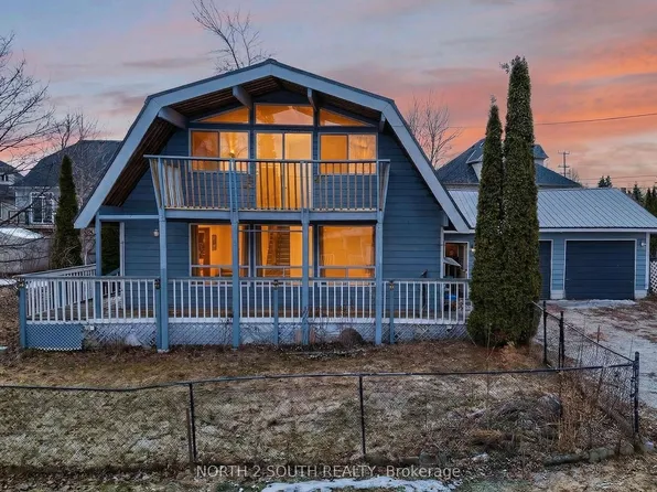 13 Bayview Ave, Wasaga Beach, ON L9Z 2Y6