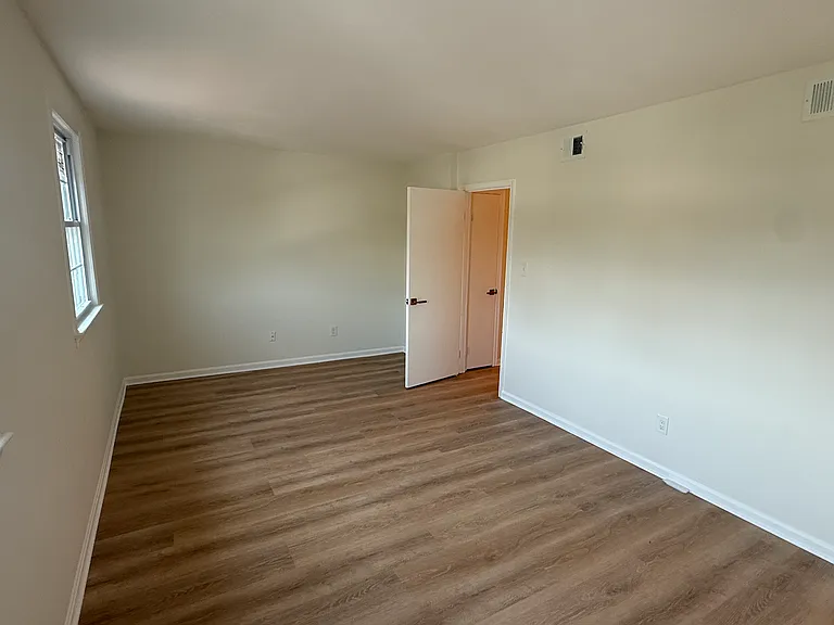 9103 Barrick St — Photo 6