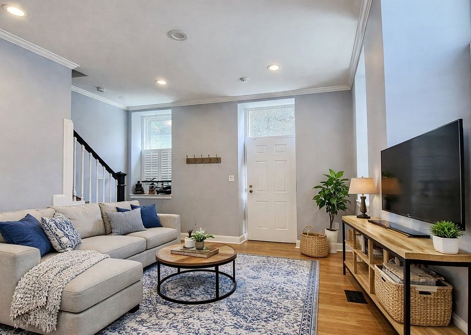 1st image of 201 Thorndike St #501