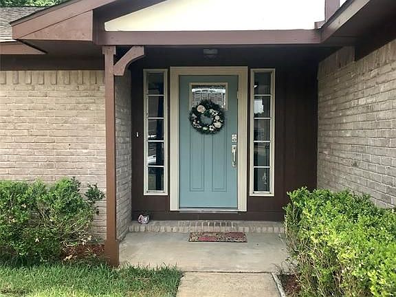 2nd image of 22319 Merrymount Dr
