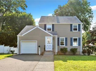 24 Torsey St, Stratford, CT 06614