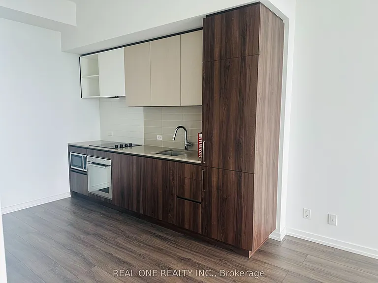 7890 Jane St #4001 — Photo 4