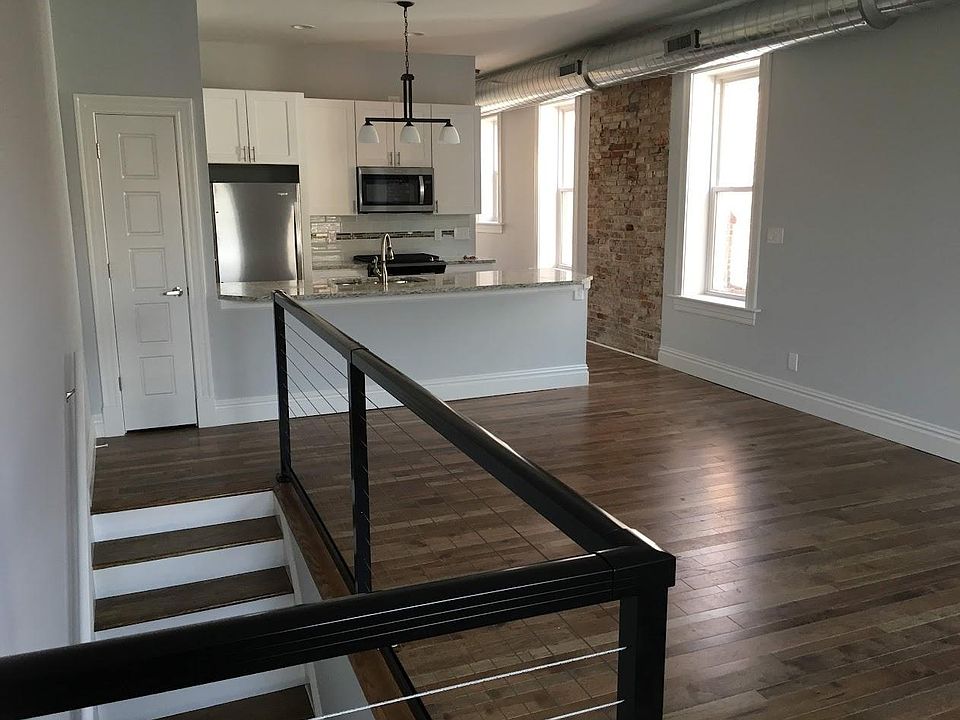 1st image of 1832 Russell Blvd #A