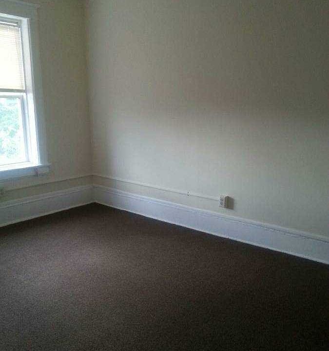 2nd image of 210 Main St APT 1H