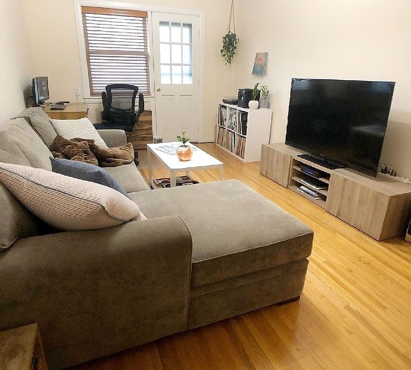 1st image of 2316 35th St #1