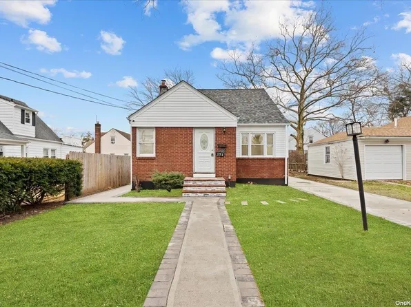171 Pierson Avenue, Hempstead, NY 11550