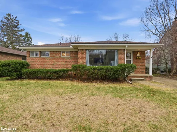88 Wellesley Dr, Pleasant Ridge, MI 48069