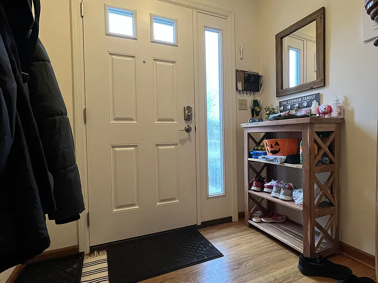 5 Roosevelt Ave #B — Photo 7